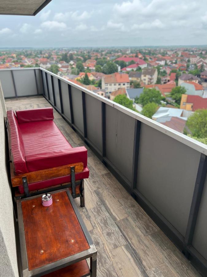 Plaza Apartment Satu Mare Exterior photo
